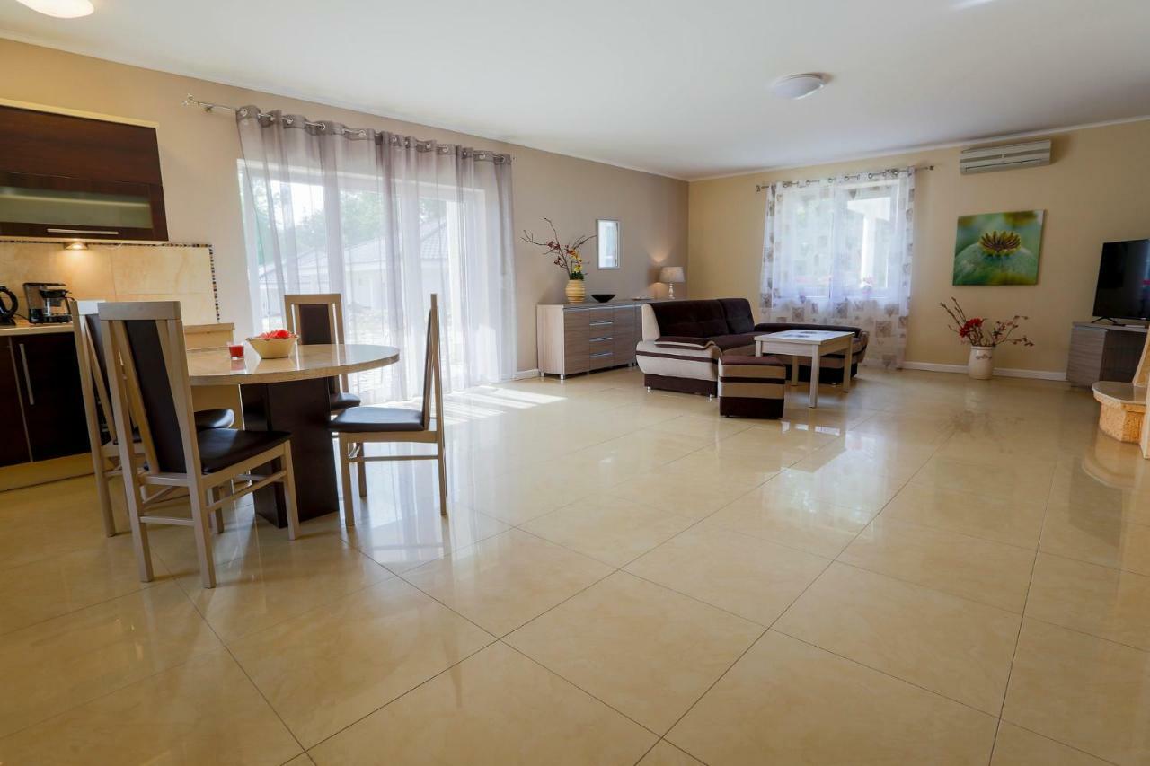 Louisapark Villa Lagow  Exterior photo